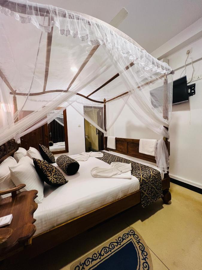 Top Secret Beach Hotel Matara Exterior photo