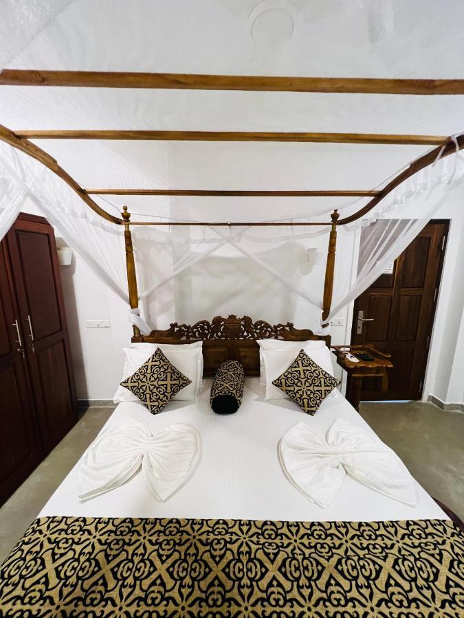 Top Secret Beach Hotel Matara Exterior photo