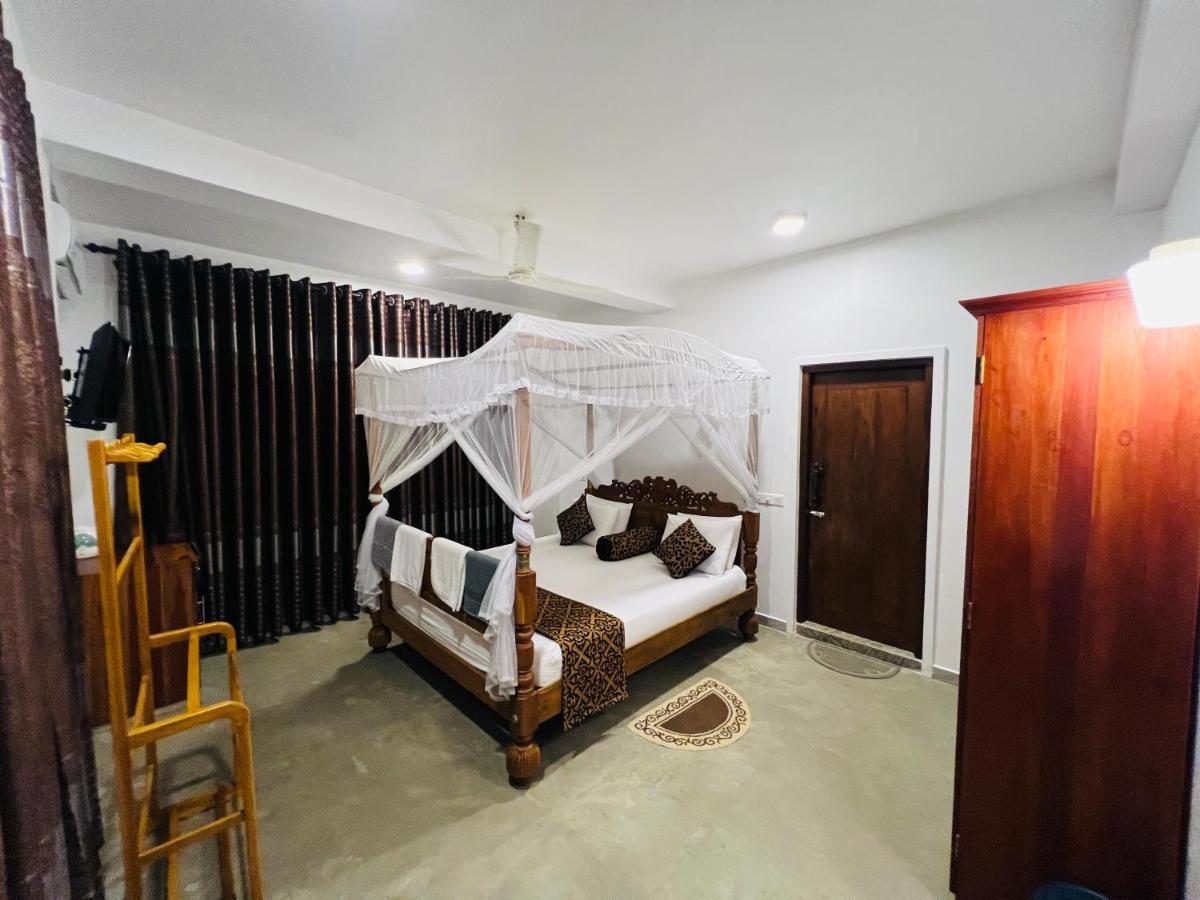 Top Secret Beach Hotel Matara Exterior photo