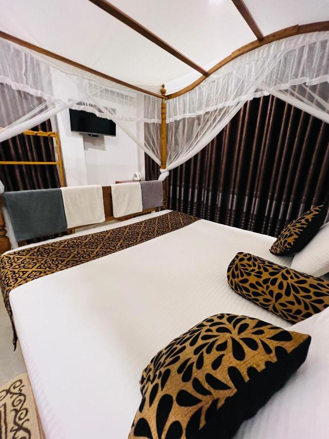 Top Secret Beach Hotel Matara Exterior photo