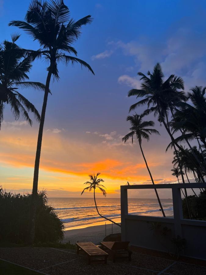 Top Secret Beach Hotel Matara Exterior photo