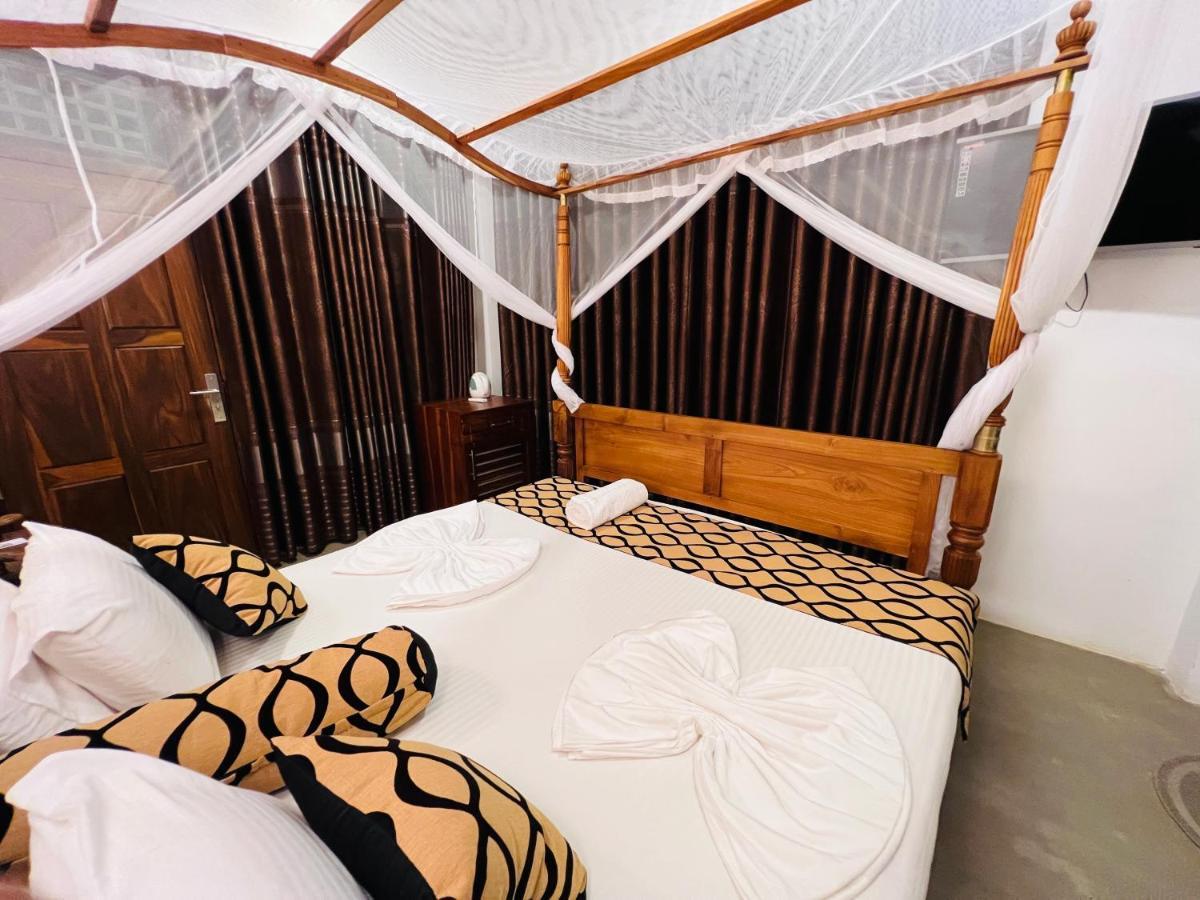 Top Secret Beach Hotel Matara Exterior photo