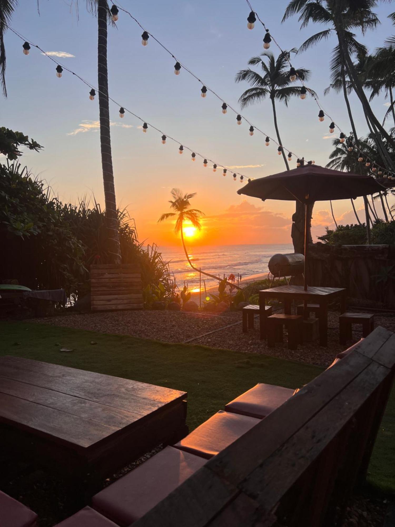 Top Secret Beach Hotel Matara Exterior photo