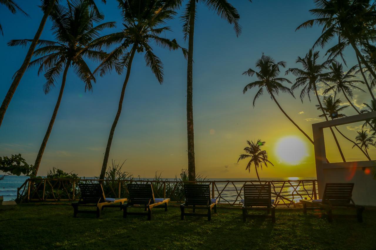 Top Secret Beach Hotel Matara Exterior photo