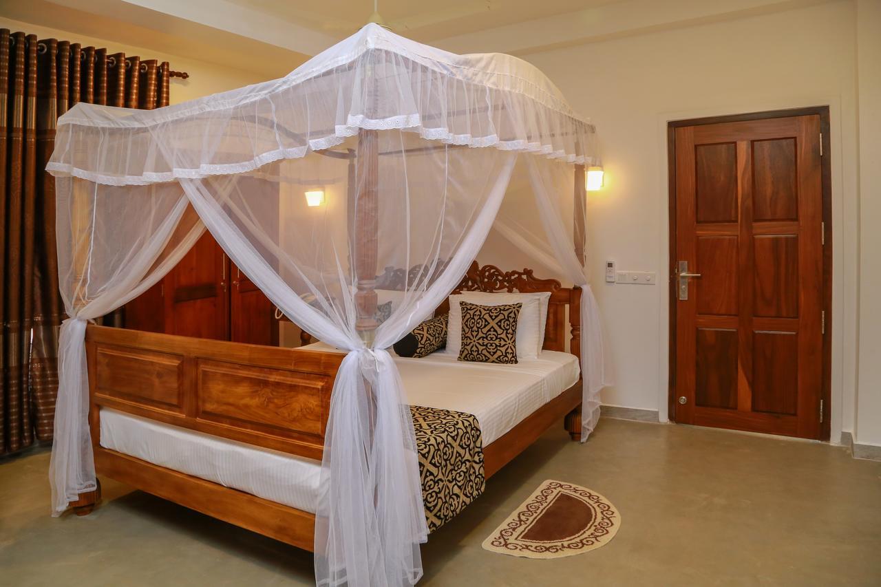 Top Secret Beach Hotel Matara Exterior photo